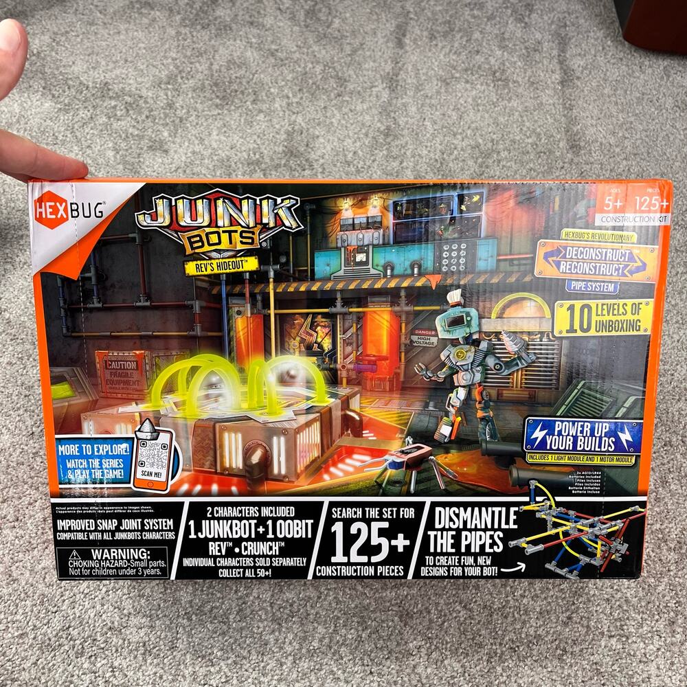 New! HEXBUG Junkbot Revs hideout
